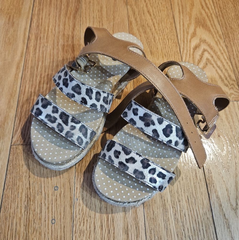 Girls Cheeta Print Sandals